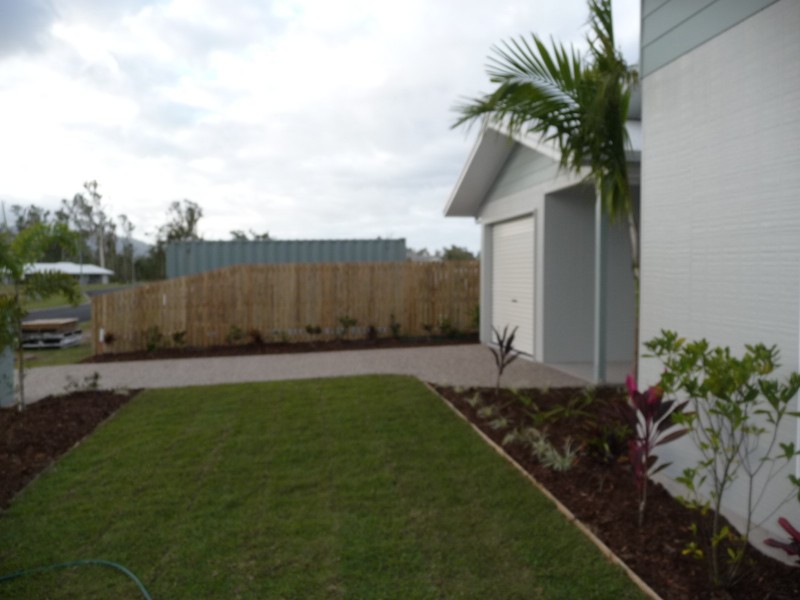 2 Shore St, Wongaling Beach QLD 4852