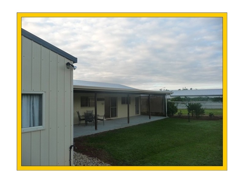 8 Lindquist Close, Mission Beach QLD 4852