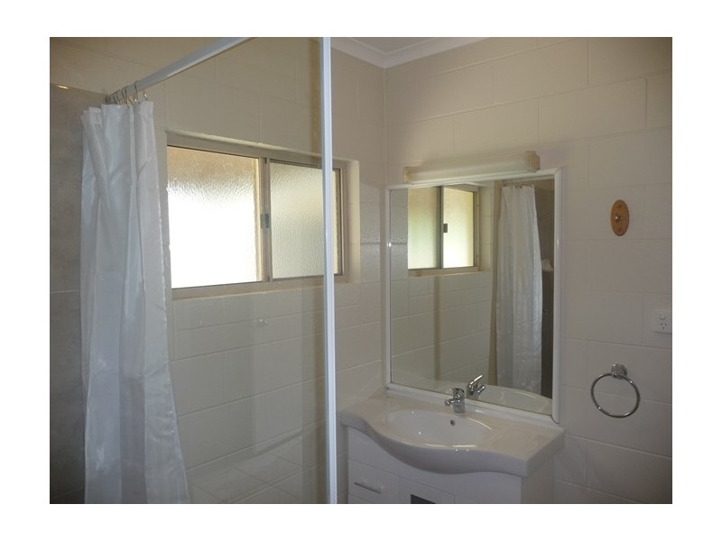 8 Lindquist Close, Mission Beach QLD 4852