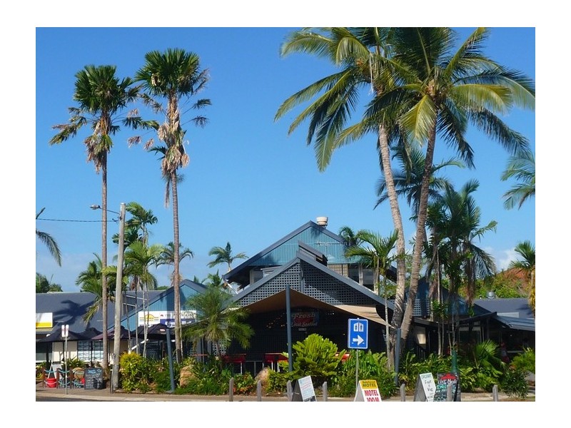 8 Lindquist Close, Mission Beach QLD 4852