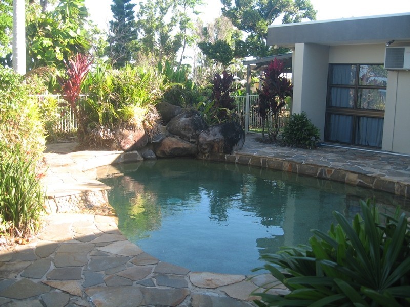 6 Reid Road, Wongaling Beach QLD 4852