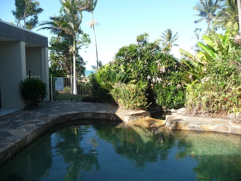 6 Reid Road, Wongaling Beach QLD 4852