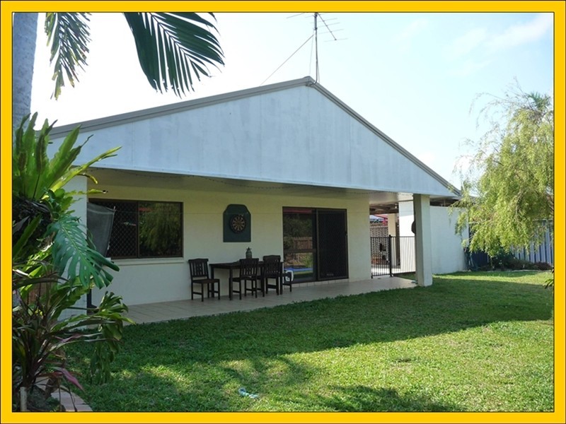 Unit 2, 20 Buccaneer St, South Mission Beach QLD 4852