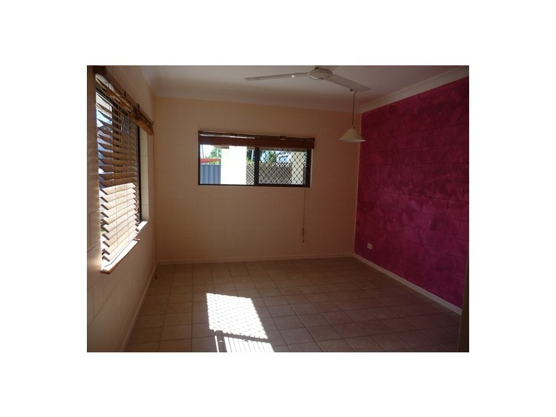 Unit 2, 20 Buccaneer St, South Mission Beach QLD 4852