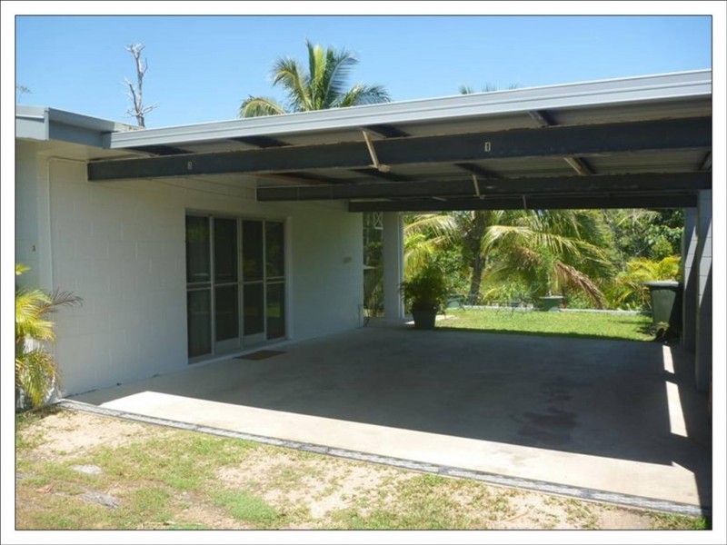 23 Holland Street, Wongaling Beach QLD 4852