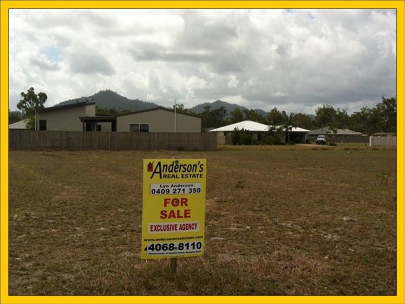 50 Midshipman Street, South Mission Beach QLD 4852