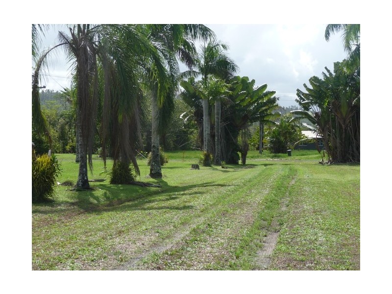 44 Dargin Road,, Maria Creeks QLD 4855