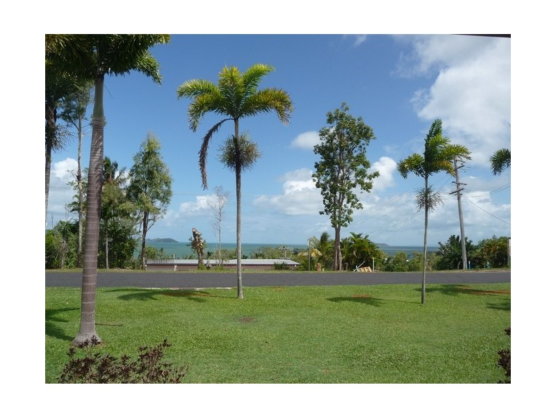 43 Mission Drive, South Mission Beach QLD 4852