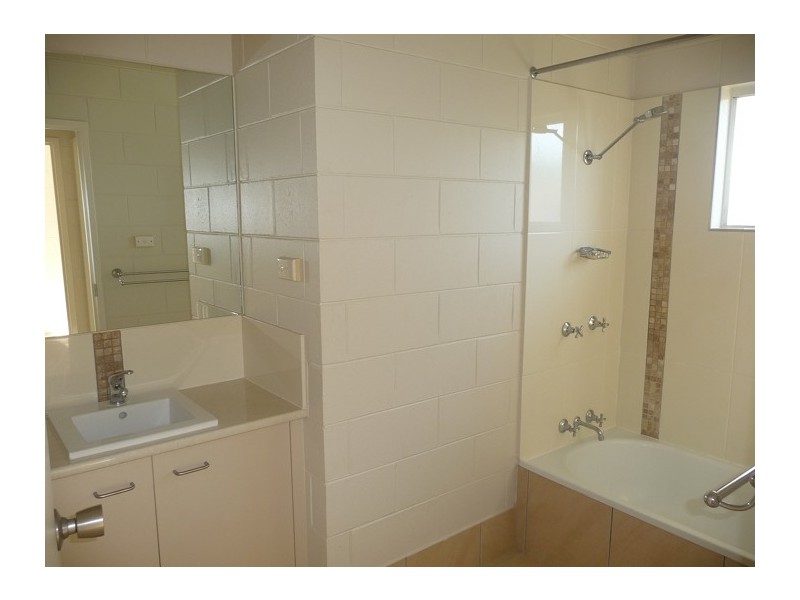 33 Buccaneer St, South Mission Beach QLD 4852