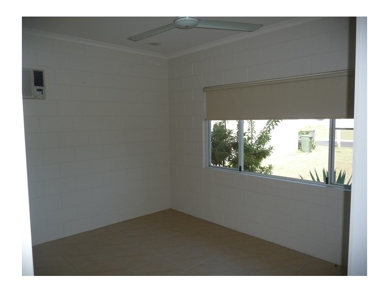 33 Buccaneer St, South Mission Beach QLD 4852