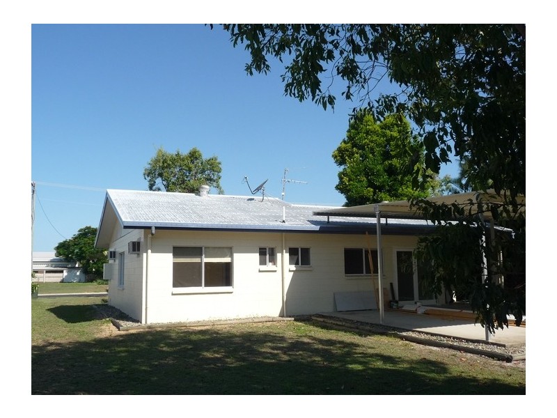 33 Buccaneer St, South Mission Beach QLD 4852