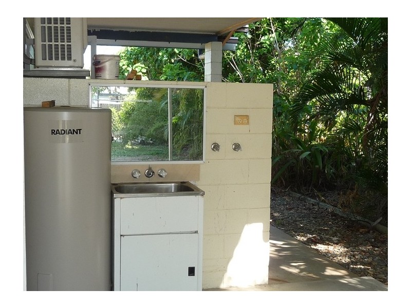 33 Buccaneer St, South Mission Beach QLD 4852