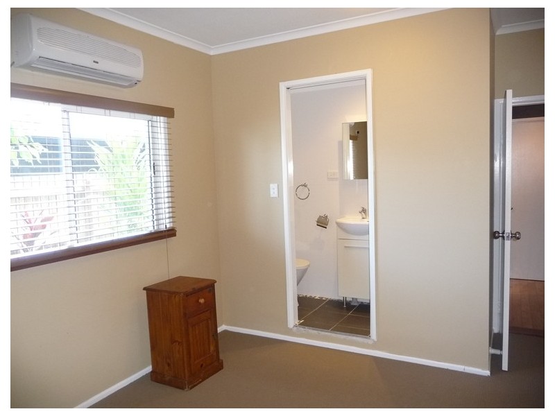 2/163 Reid Road, Wongaling Beach QLD 4852