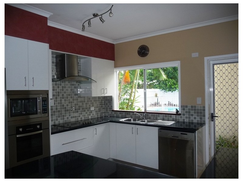 2/163 Reid Road, Wongaling Beach QLD 4852