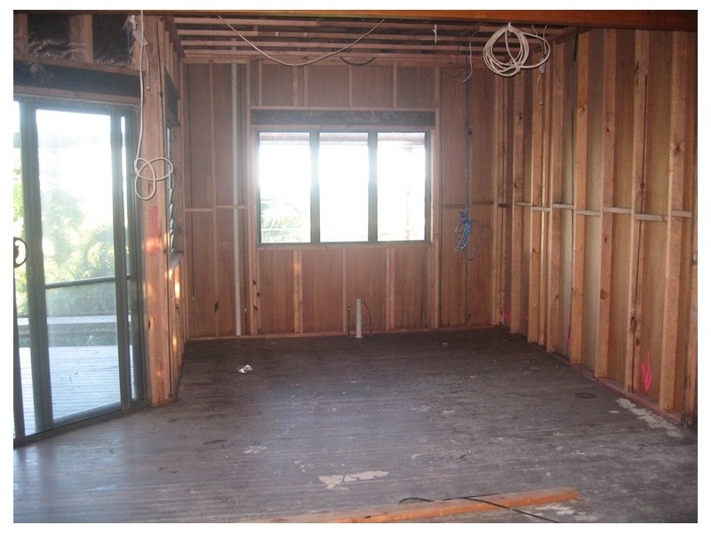 26 Mission Drive, South Mission Beach QLD 4852