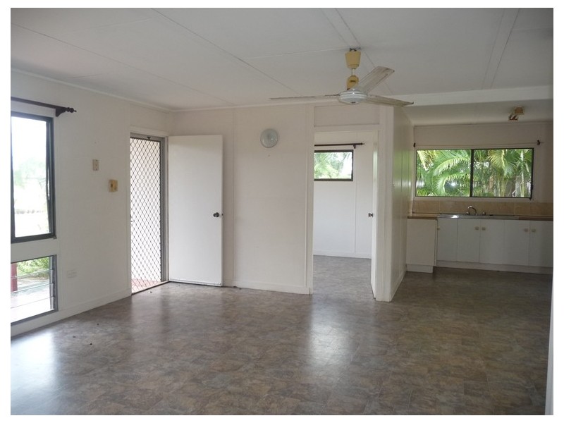 7 McNamara Street, Wongaling Beach QLD 4852