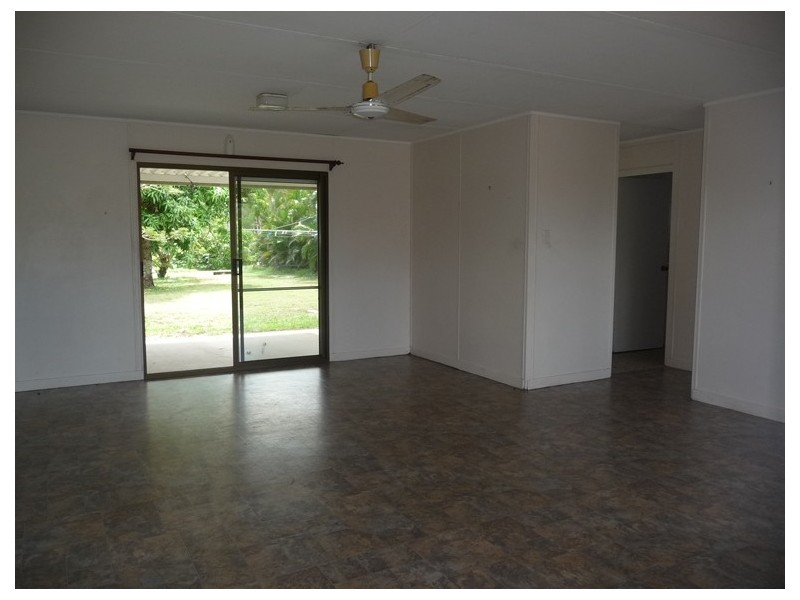 7 McNamara Street, Wongaling Beach QLD 4852