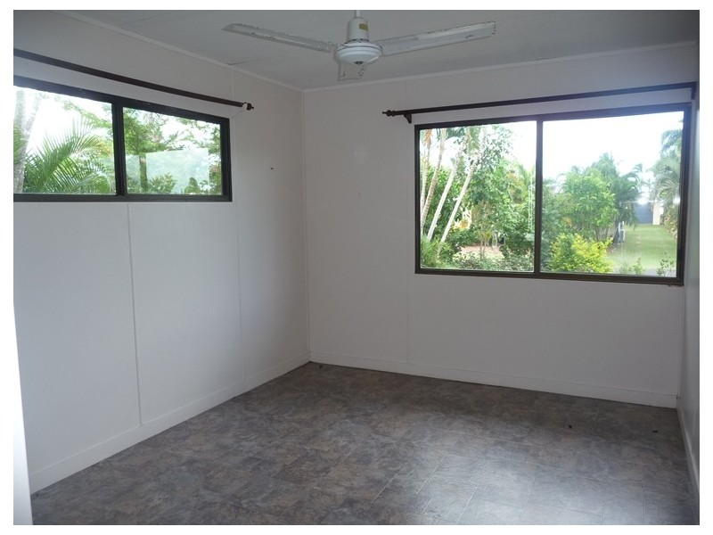 7 McNamara Street, Wongaling Beach QLD 4852