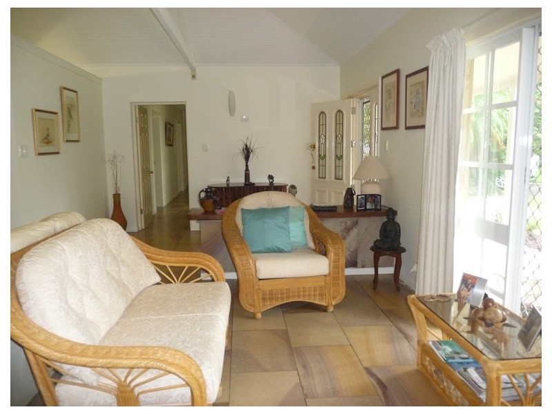 1 Spurwood Close, Wongaling Beach QLD 4852