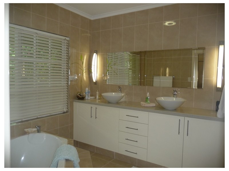 1 Spurwood Close, Wongaling Beach QLD 4852