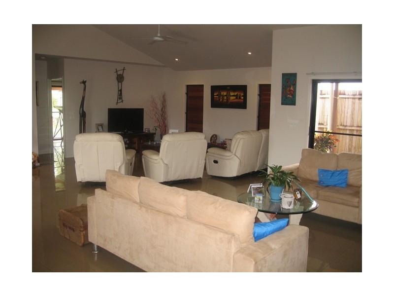40 Conch Street, Mission Beach QLD 4852