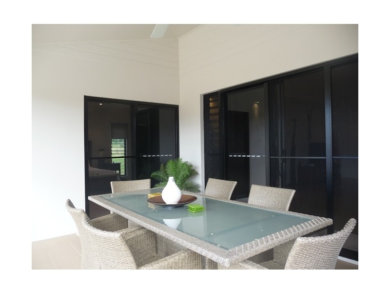 40 Conch Street, Mission Beach QLD 4852