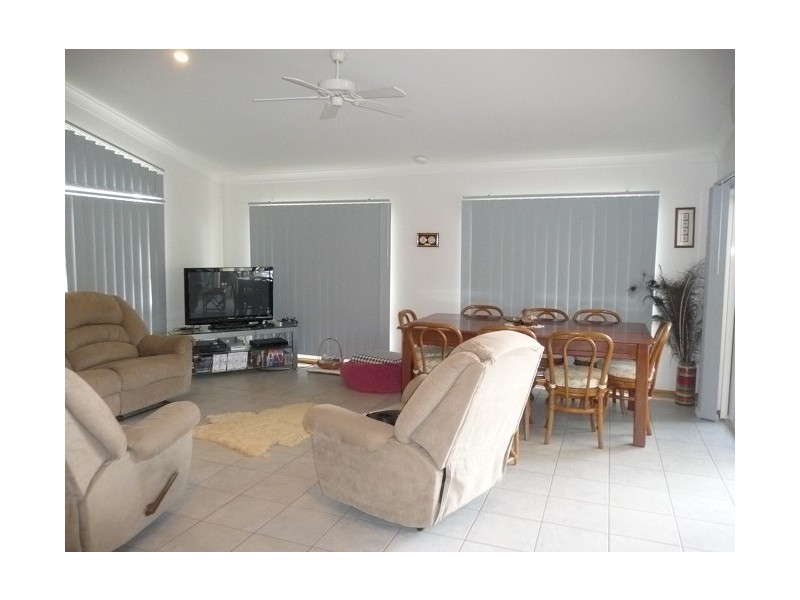 44 Seafarer Street, South Mission Beach QLD 4852