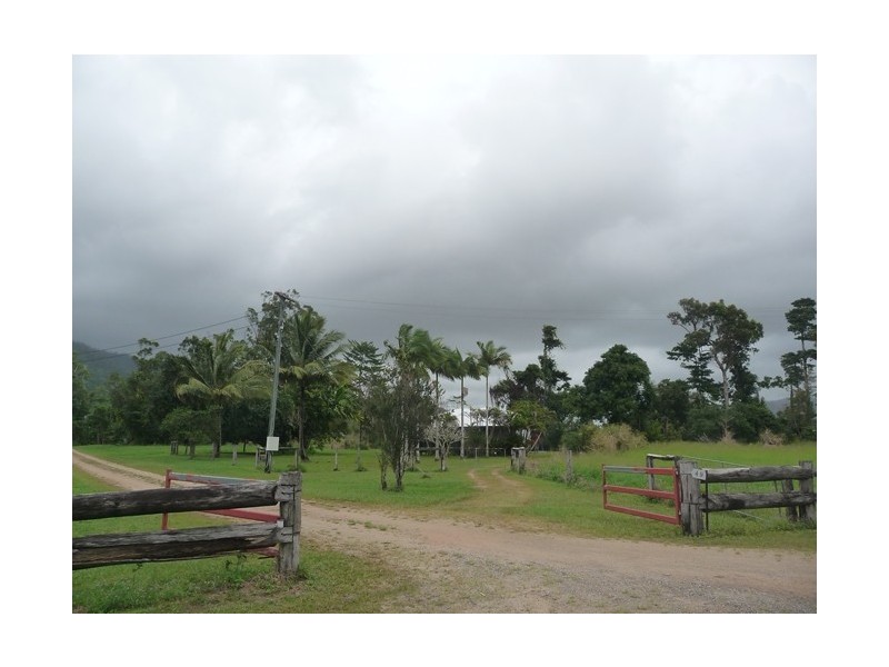 176 Tully-Mission Beach Road, Birkalla QLD 4854