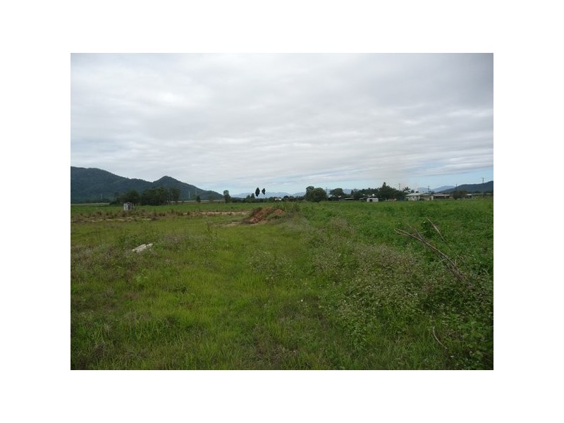 142 Old Tully Road, Tully QLD 4854