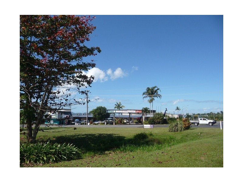 32 Wongaling Beach Road, Wongaling Beach QLD 4852