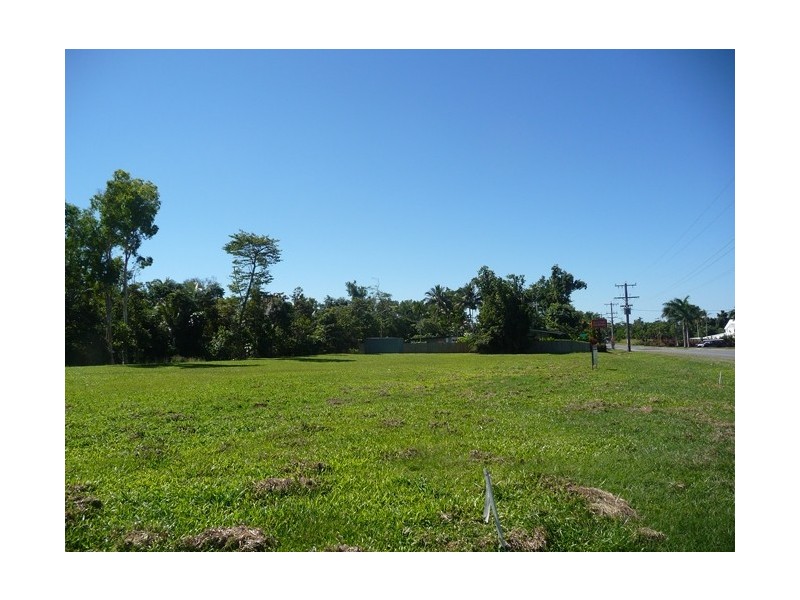 32 Wongaling Beach Road, Wongaling Beach QLD 4852