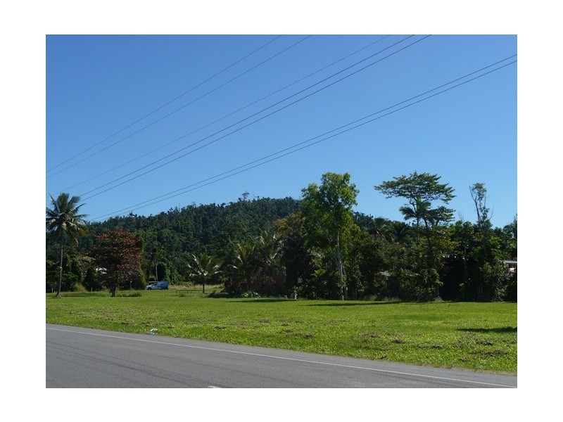 32 Wongaling Beach Road, Wongaling Beach QLD 4852