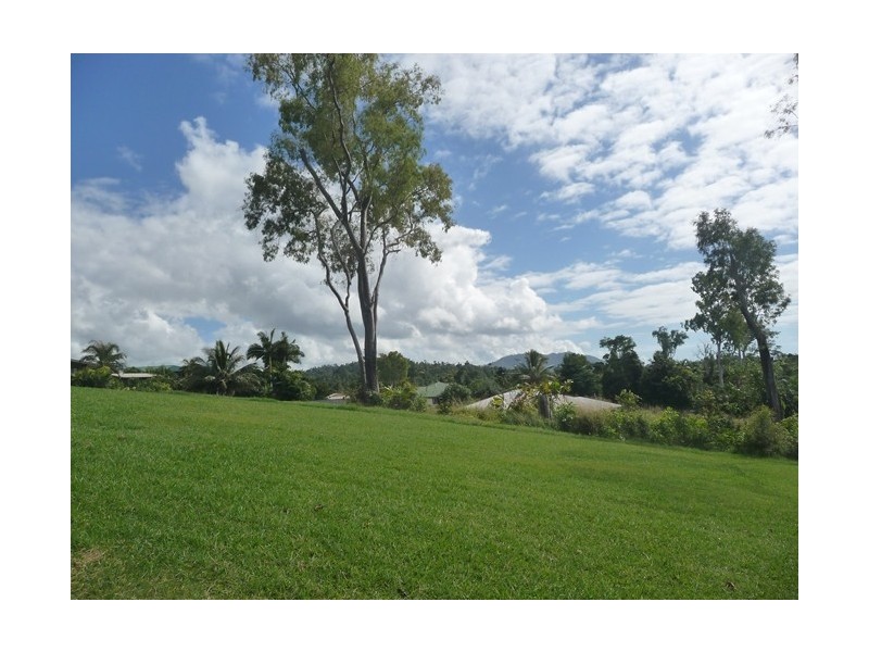7 Dunkalli Crescent, Wongaling Beach QLD 4852