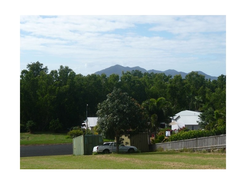 7 Dunkalli Crescent, Wongaling Beach QLD 4852