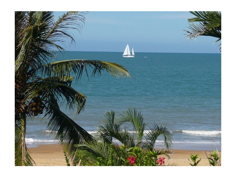 7 Dunkalli Crescent, Wongaling Beach QLD 4852