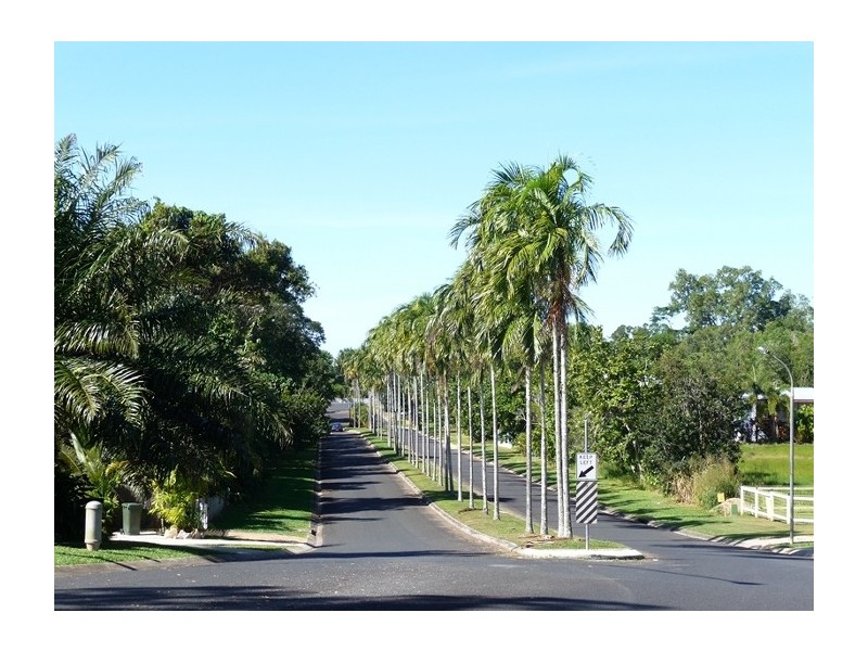 7 Dunkalli Crescent, Wongaling Beach QLD 4852