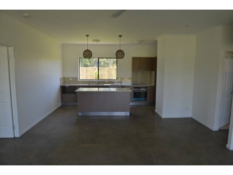 18 Casuarina Crescent, Mission Beach QLD 4852