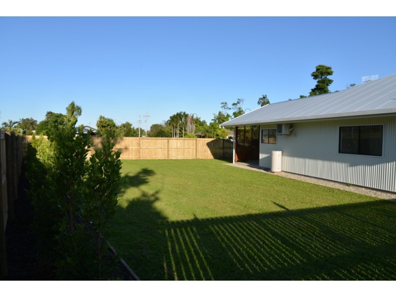 18 Casuarina Crescent, Mission Beach QLD 4852
