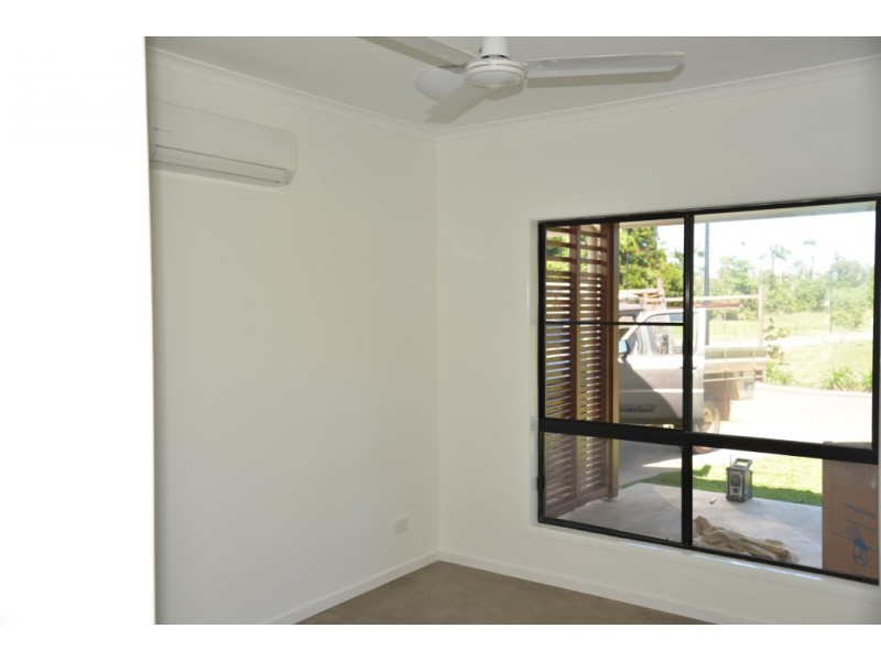 18 Casuarina Crescent, Mission Beach QLD 4852