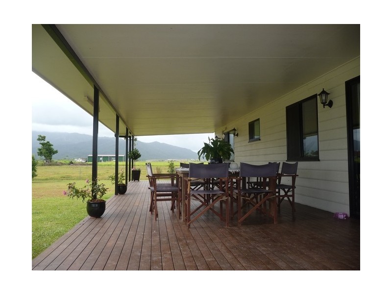 154 Old Tully Road, Birkalla QLD 4854