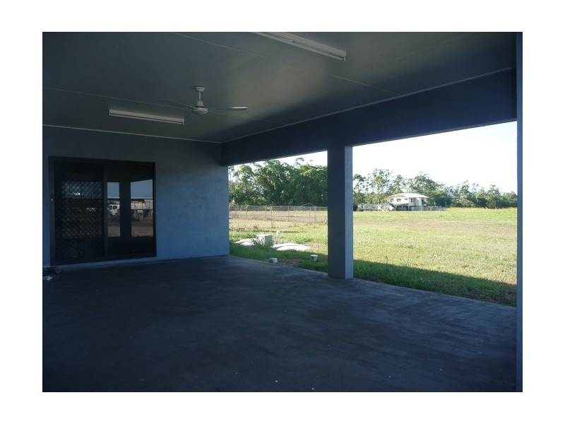 9 Glasgow Street, El Arish QLD 4855