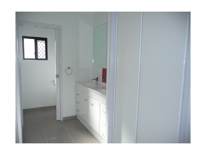 9 Glasgow Street, El Arish QLD 4855