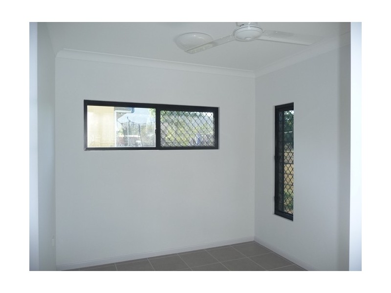 9 Glasgow Street, El Arish QLD 4855