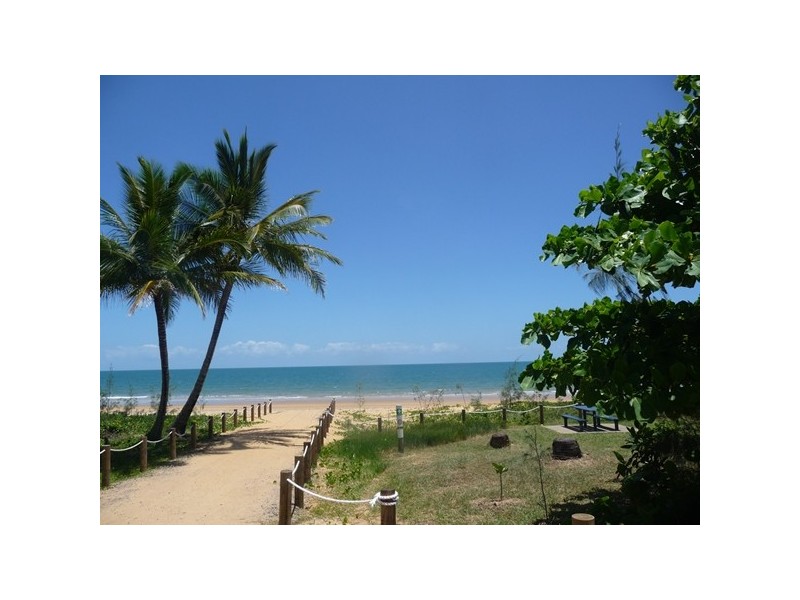 2/16 Wongaling Beach Road, Wongaling Beach QLD 4852