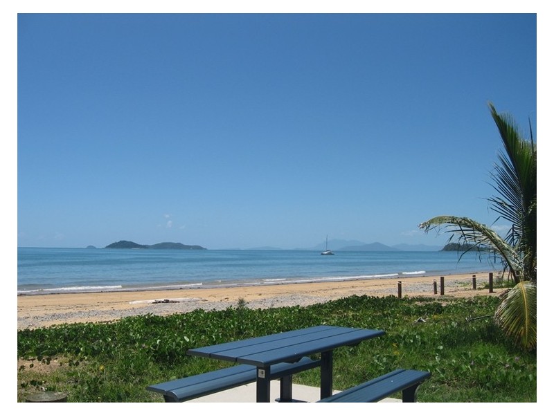 18 Mariner Drive, South Mission Beach QLD 4852