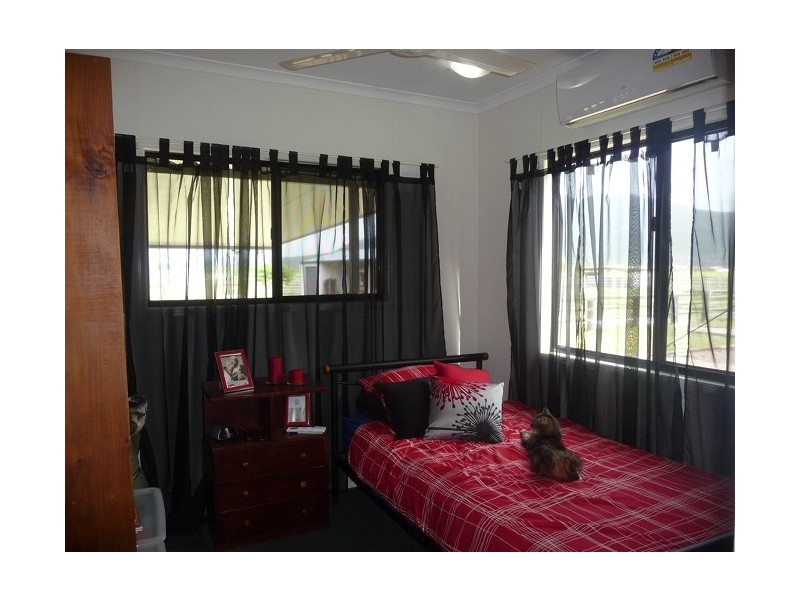 154 Old Tully Road, Birkalla QLD 4854