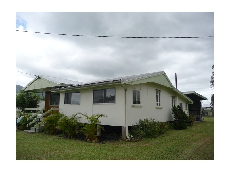 13 Webb Street, Tully QLD 4854