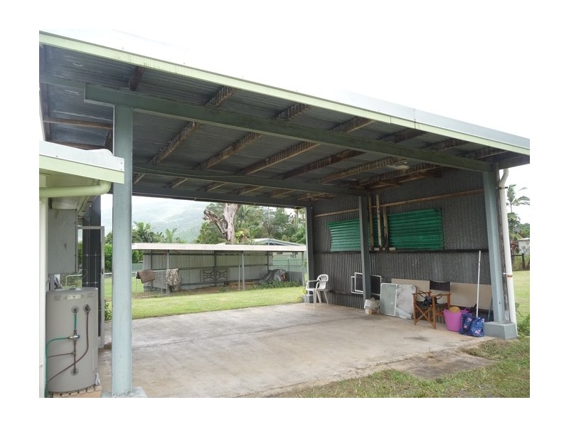 13 Webb Street, Tully QLD 4854