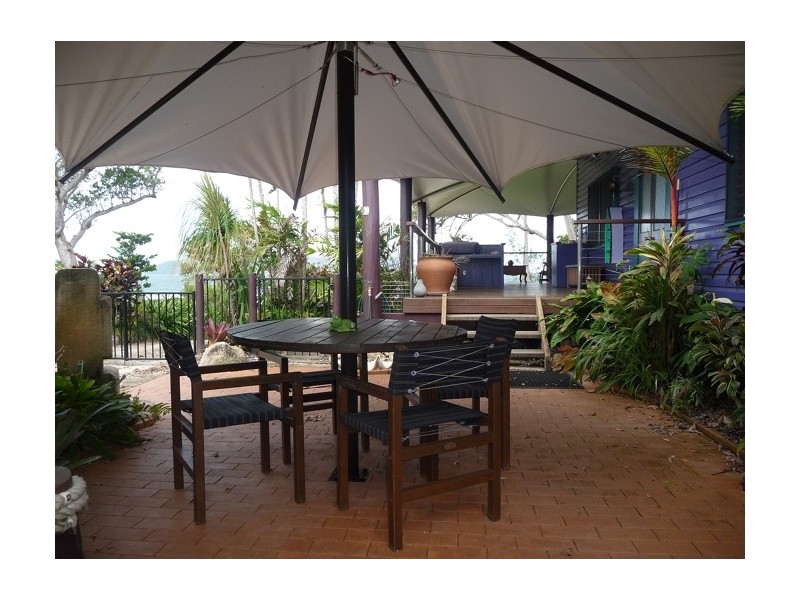 84 Kennedy Esplanade, South Mission Beach QLD 4852