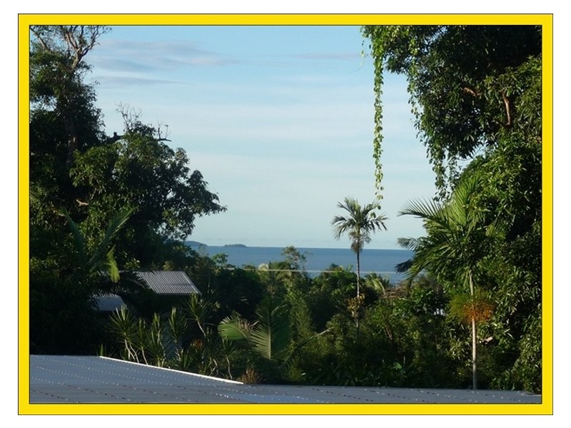 9 Webb Court, Bingil Bay QLD 4852